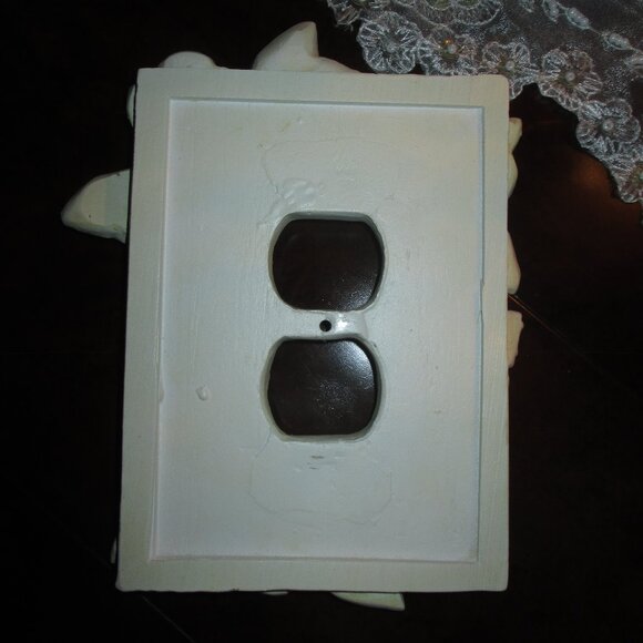 Butterfly in Bloom/Outlet Plate - Picture 2 of 2